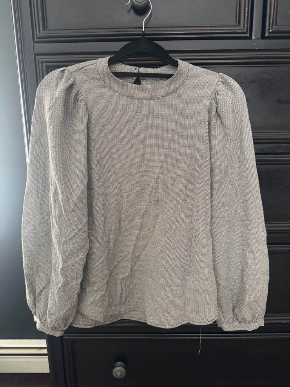 Treasure & Bond Houndstooth Crewneck Top in Black and White